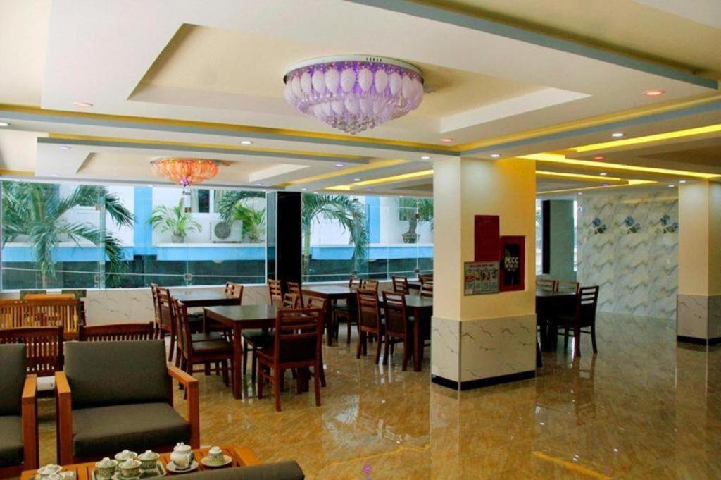 อีน วี 04 ลักชัวรี โฮเต็ล Hotel กวีเญิน ภายนอก รูปภาพ