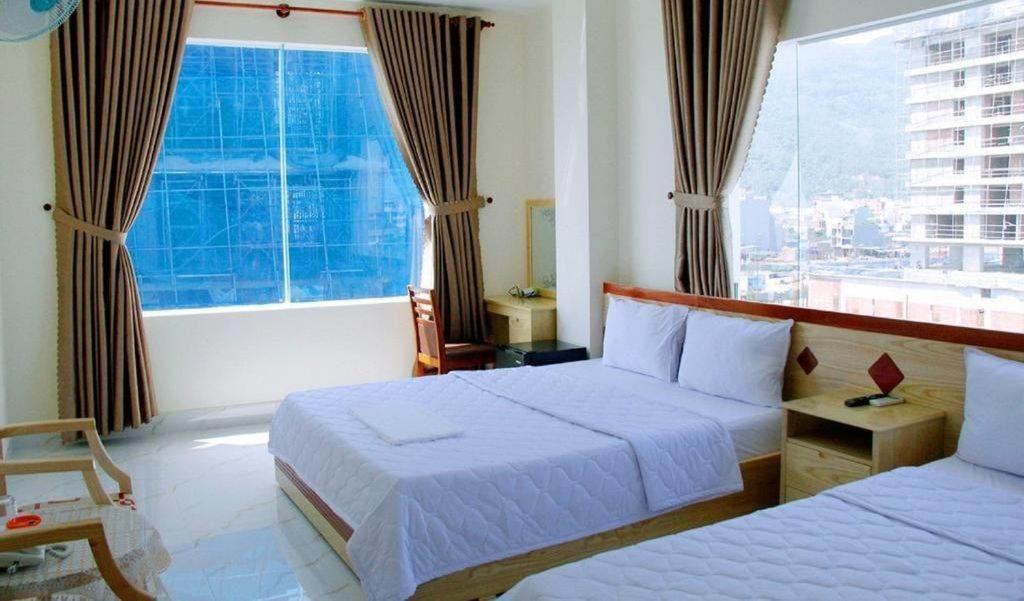 อีน วี 04 ลักชัวรี โฮเต็ล Hotel กวีเญิน ภายนอก รูปภาพ