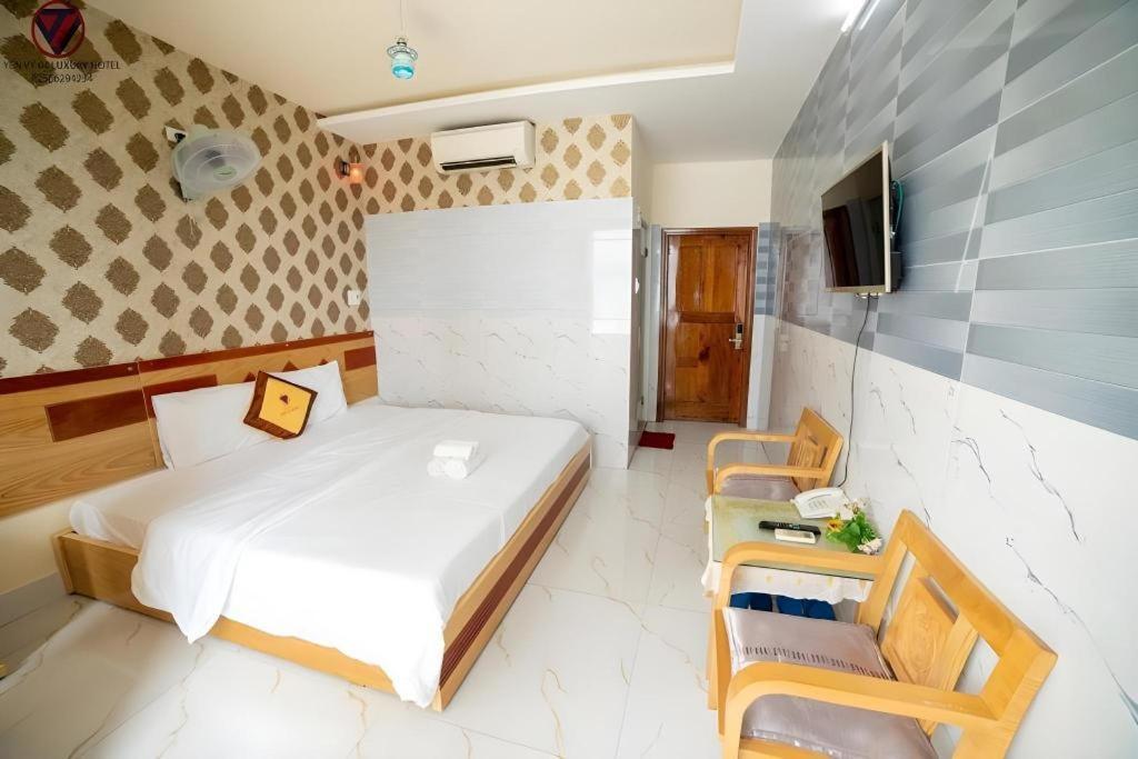 อีน วี 04 ลักชัวรี โฮเต็ล Hotel กวีเญิน ภายนอก รูปภาพ