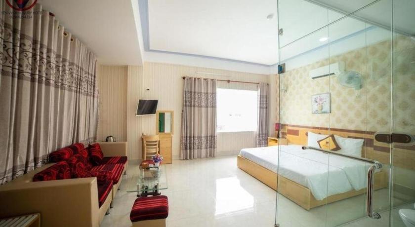 อีน วี 04 ลักชัวรี โฮเต็ล Hotel กวีเญิน ภายนอก รูปภาพ