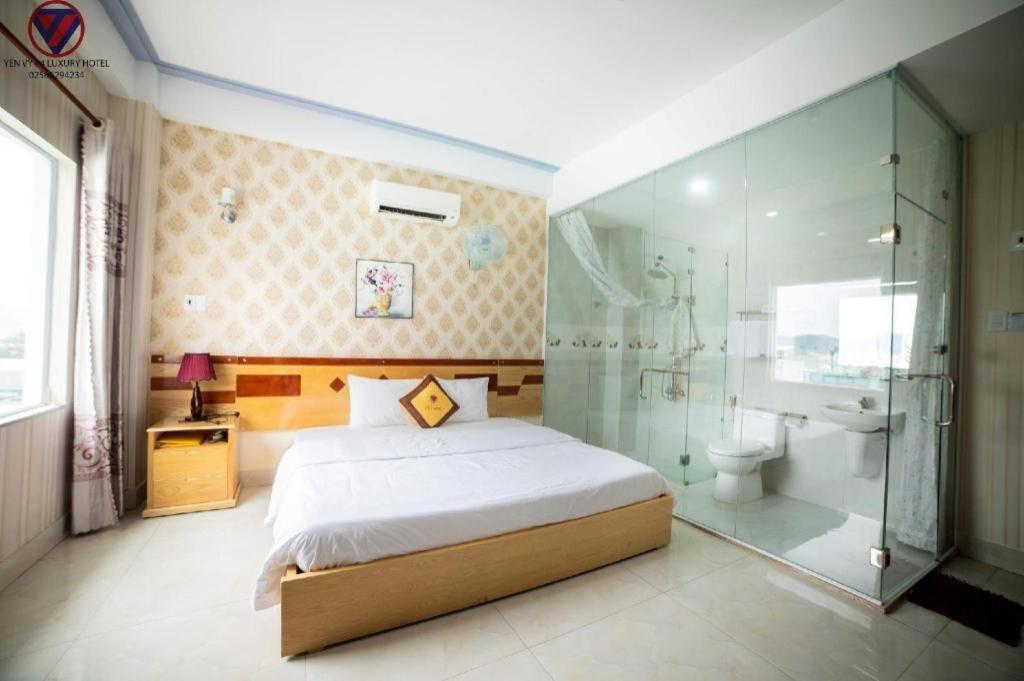 อีน วี 04 ลักชัวรี โฮเต็ล Hotel กวีเญิน ภายนอก รูปภาพ
