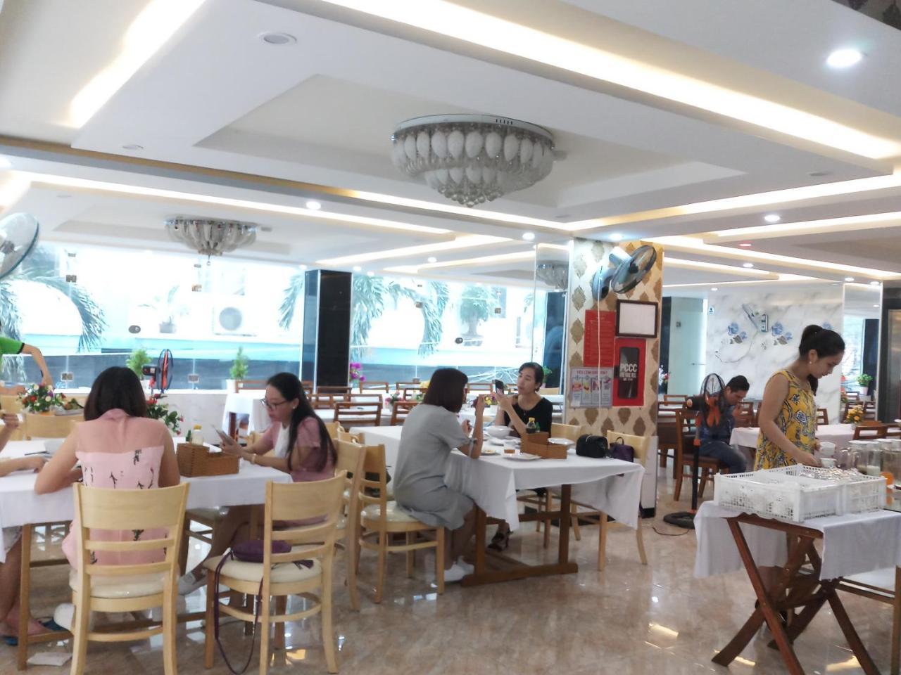 อีน วี 04 ลักชัวรี โฮเต็ล Hotel กวีเญิน ภายนอก รูปภาพ